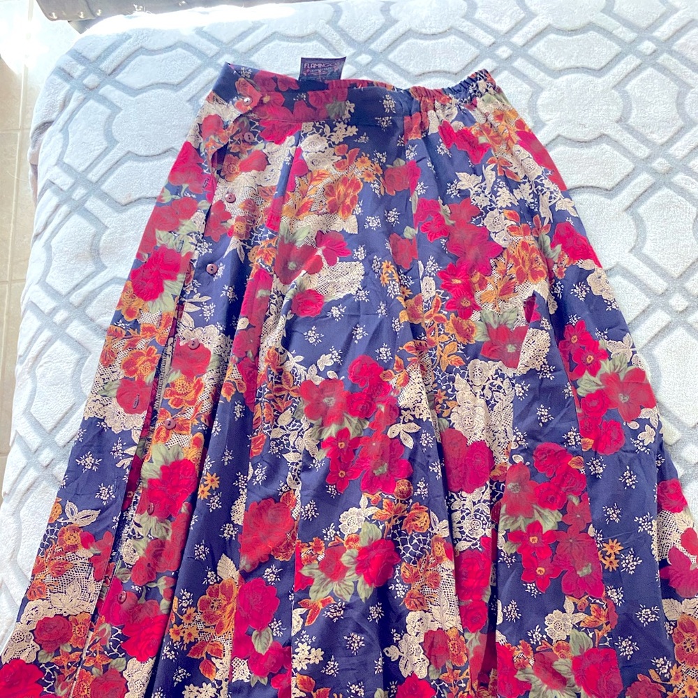 Vintage midi length skirt